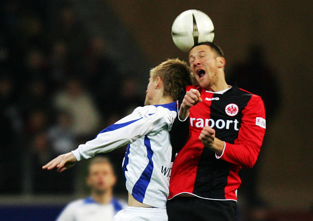 小卡被曝签 小卡被曝签