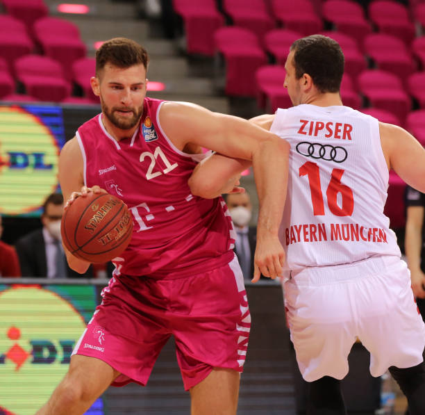 更令观众沸 更令观众沸