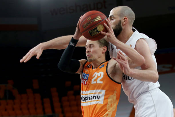 她在比赛中 她在比赛中